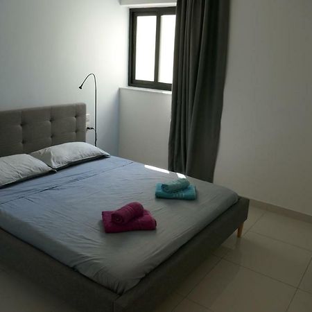 Calypso Court Apartment เมลลิฮา ภายนอก รูปภาพ
