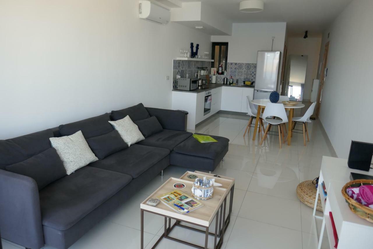 Calypso Court Apartment เมลลิฮา ภายนอก รูปภาพ