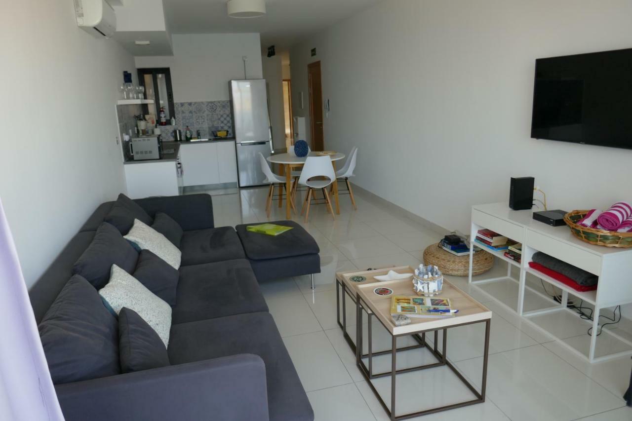 Calypso Court Apartment เมลลิฮา ภายนอก รูปภาพ